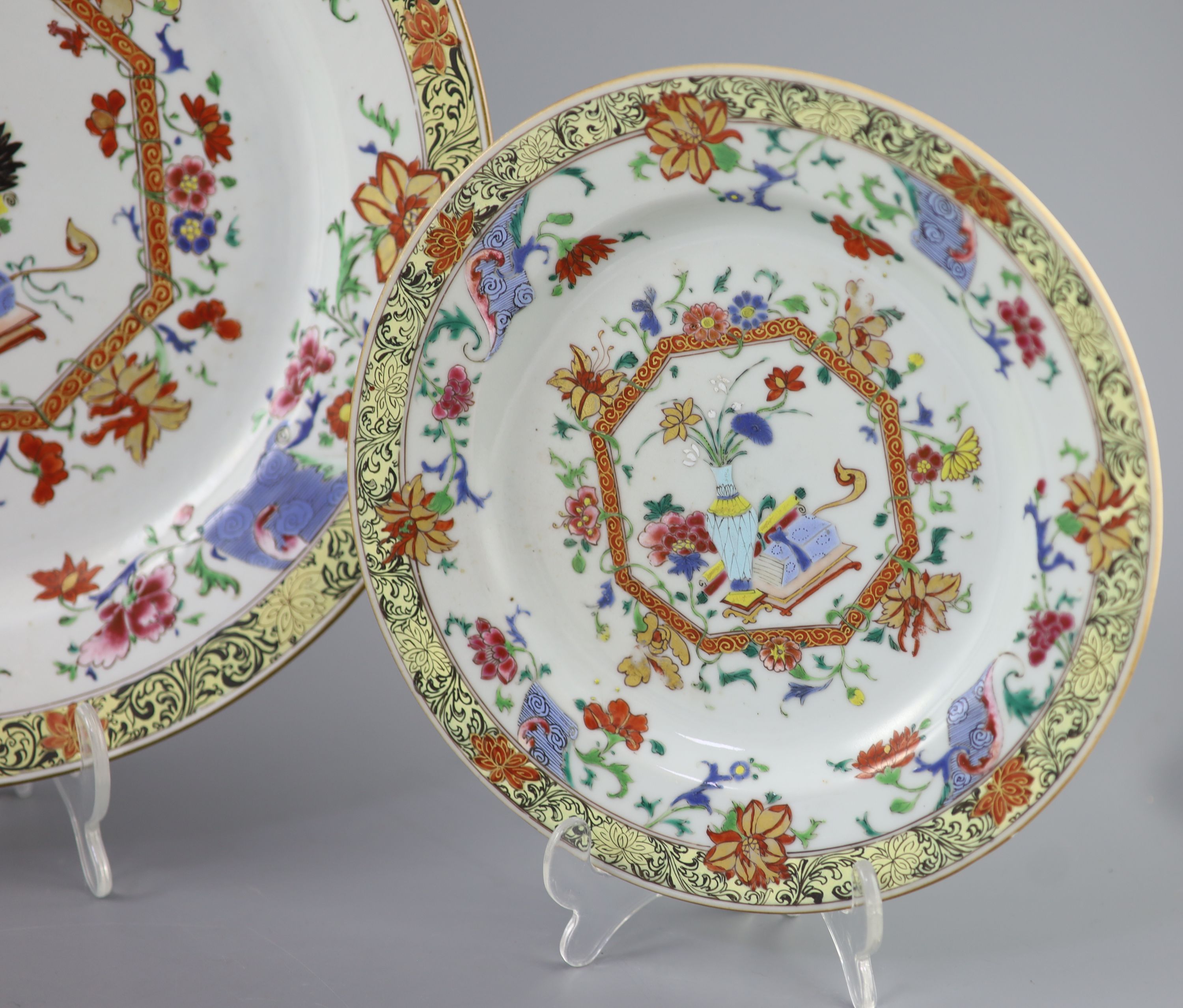 A suite of Qianlong famille rose porcelain: large dish and ten smaller dishes